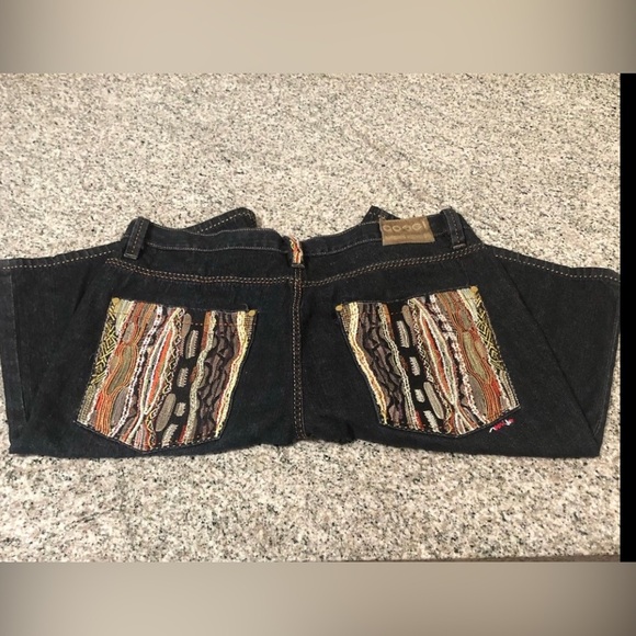 Coogi Y2K Embroidered Back Pockets Denim Shorts Size 42 EUC - Picture 10 of 10